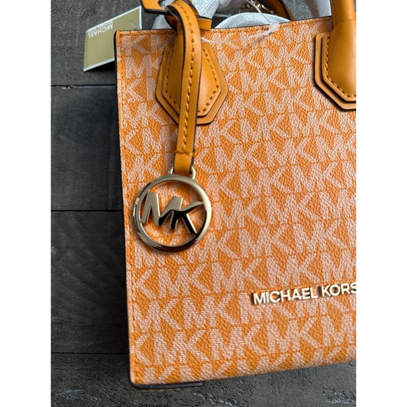 NWT Michael Kors Mercer XS Honeycomb Gold Signature PVC Shopper XBody - Picture 2 of 10